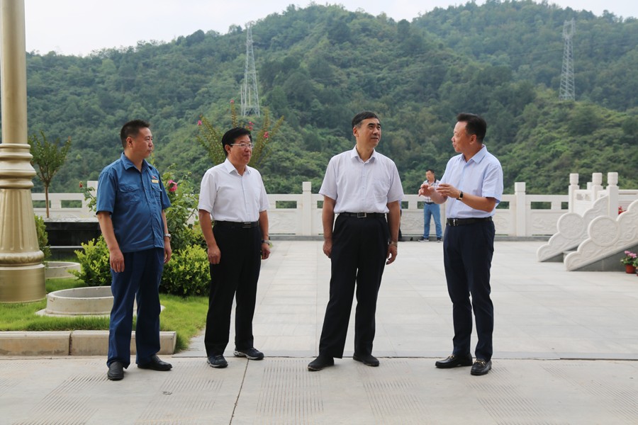 24-2018年8月，全省綠色礦山建設(shè)現(xiàn)場會在金徽股份召開，時(shí)任副省長李斌出席會議并做重要講話。.jpg
